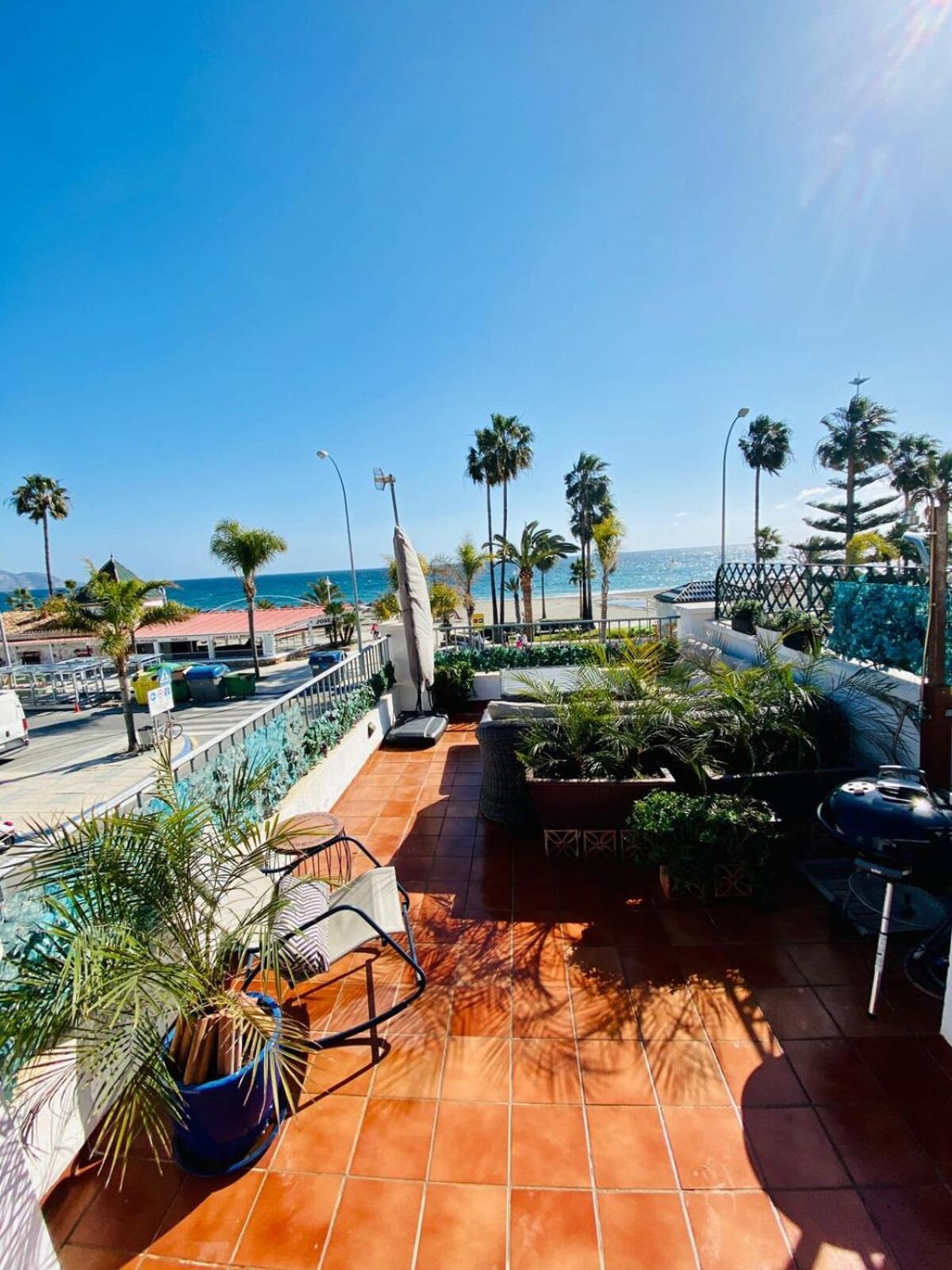 Apartamento En Primera Linea De Playa Nerja Esterno foto